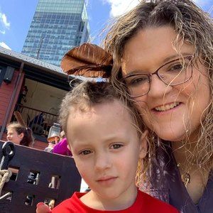 Meet your Posher, Amanda